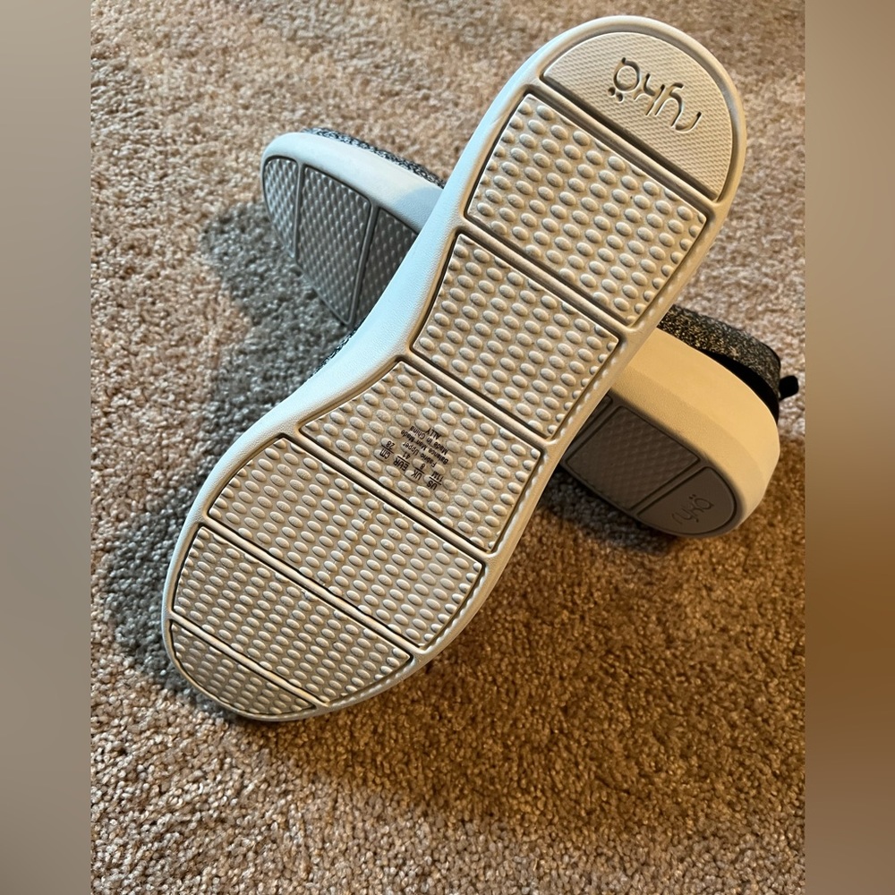 Ryka Slip-On Shoes - Picture 3 of 4